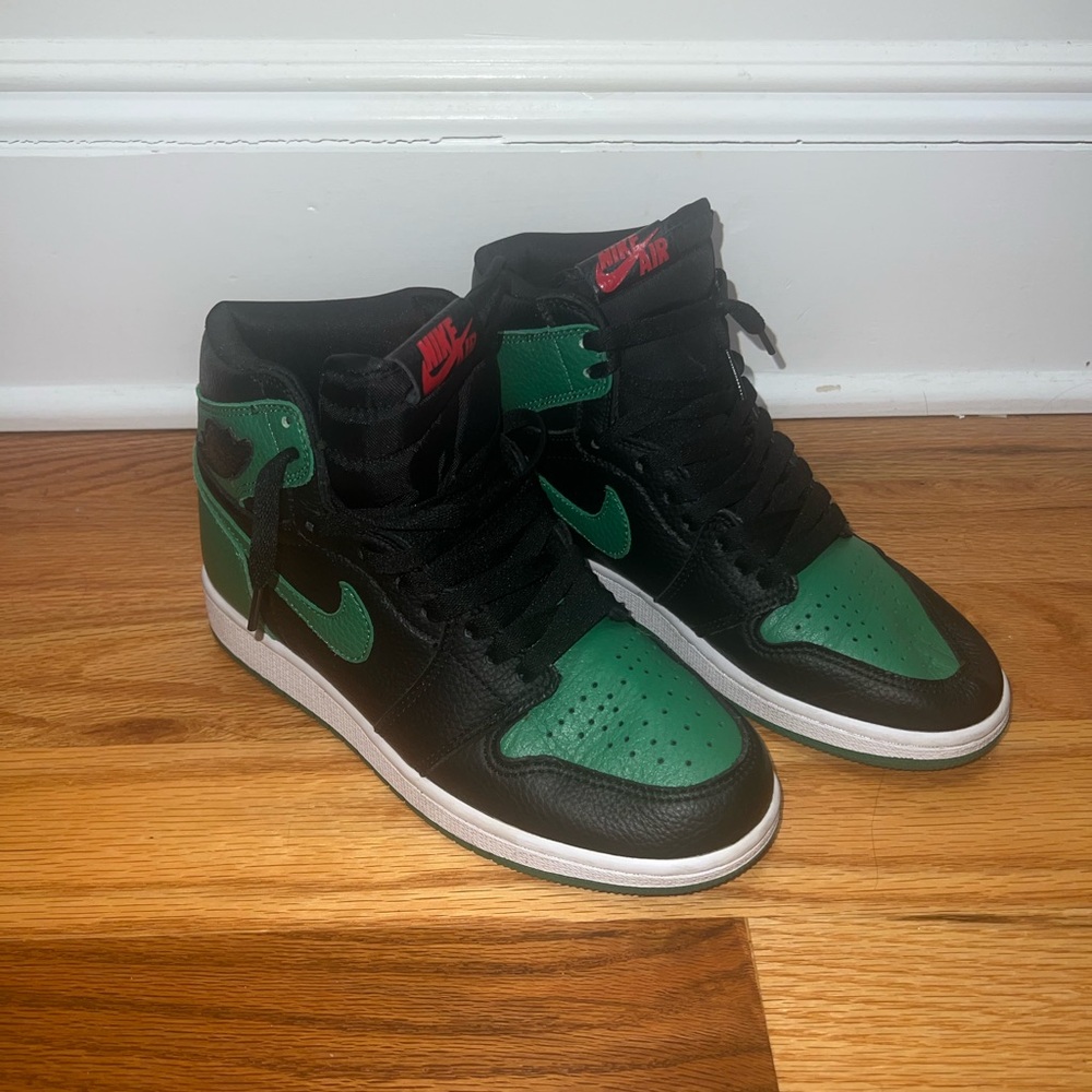 NIKE Air Jordan 1 Retro High OG Pine Green